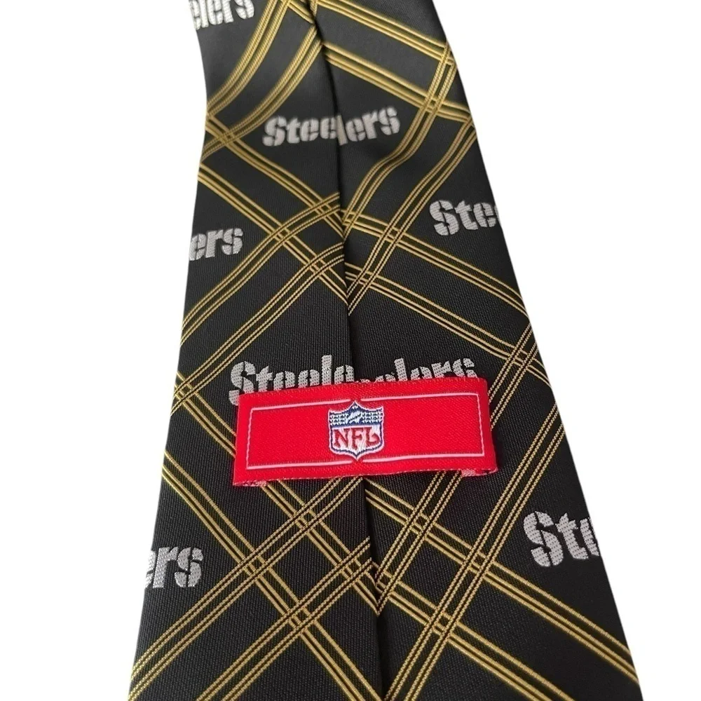 NFL Pittsburgh Steelers Men’s 100% Polyester Neck Tie Football  57 X 4 inches
